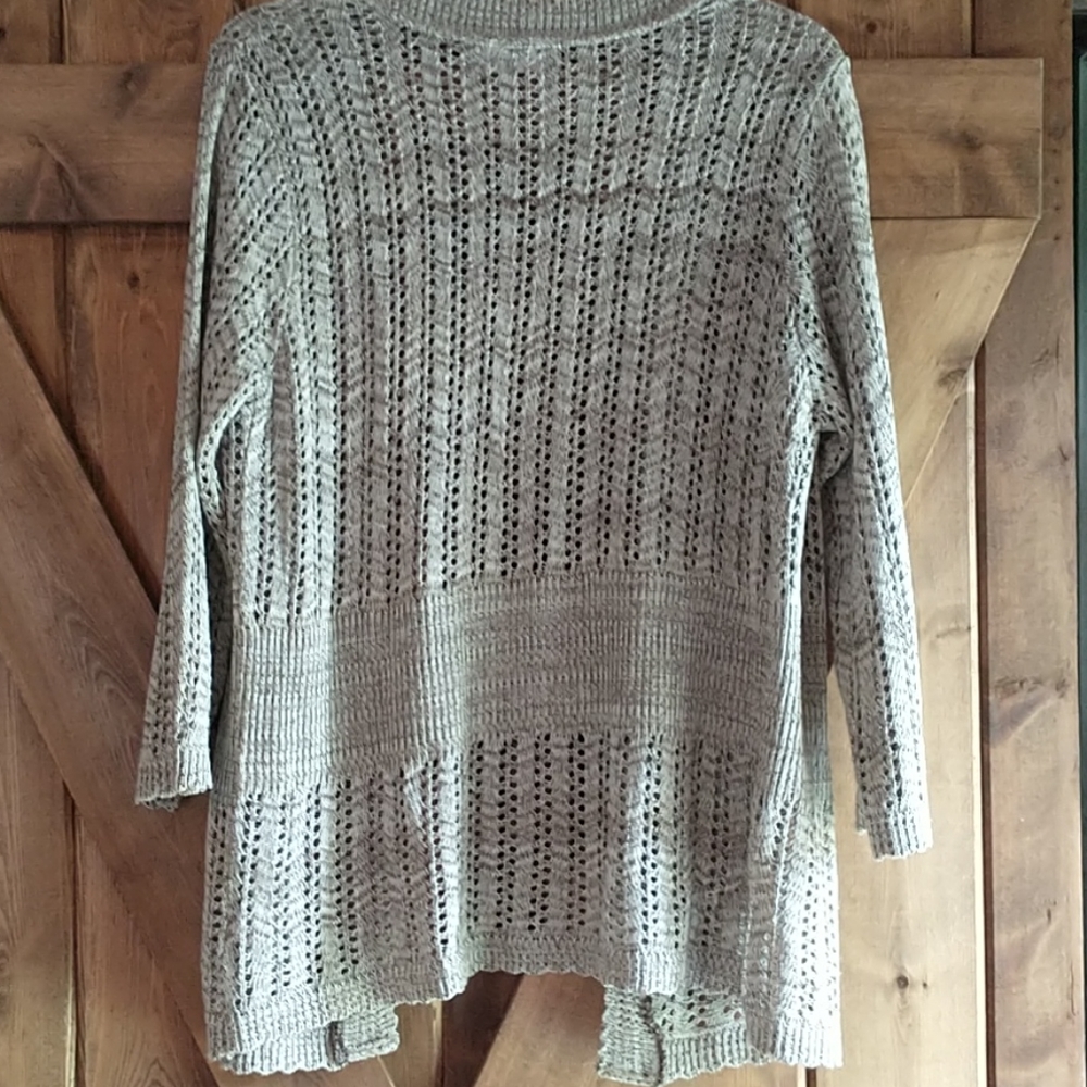 Cardigan/Cover - Picture 3 of 3